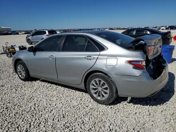 4T1BF1FK8HU385653 2017 TOYOTA CAMRY - Image 2