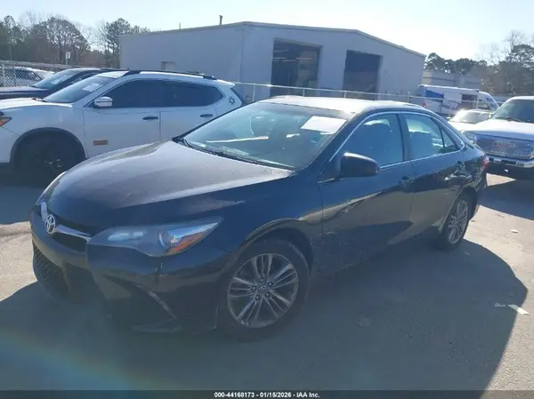 4T1BF1FK8HU386365 2017 TOYOTA CAMRY - Image 2