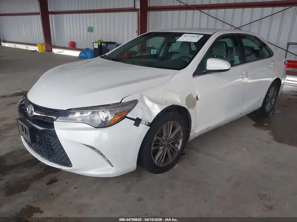 4T1BF1FK8HU389363 2017 TOYOTA CAMRY - Image 2