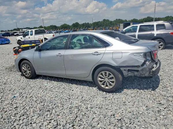 4T1BF1FK8HU390464 2017 TOYOTA CAMRY - Image 2