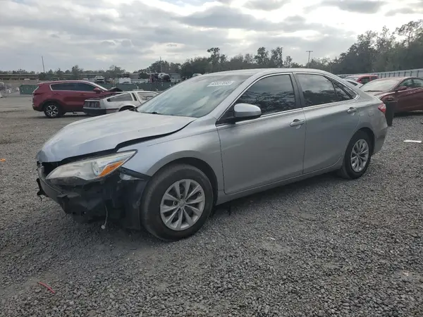 4T1BF1FK8HU390688 2017 TOYOTA CAMRY - Image 1