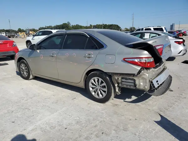 4T1BF1FK8HU391677 2017 TOYOTA CAMRY - Image 2