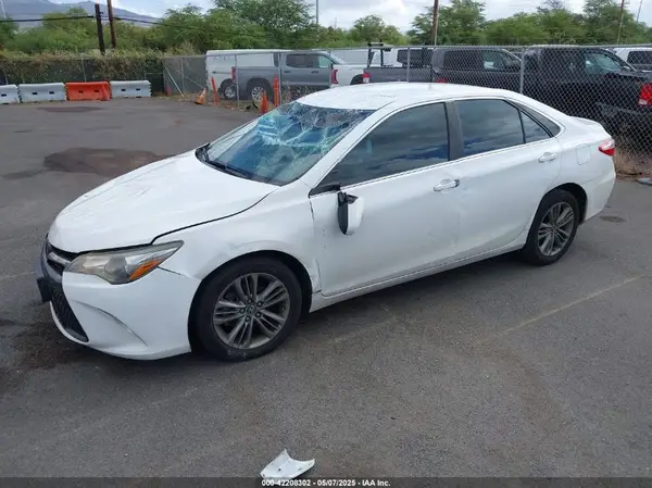 4T1BF1FK8HU392036 2017 TOYOTA CAMRY - Image 2