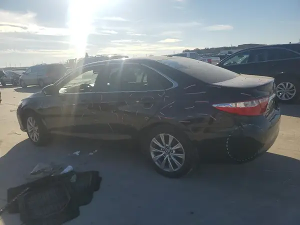 4T1BF1FK8HU397236 2017 TOYOTA CAMRY - Image 2