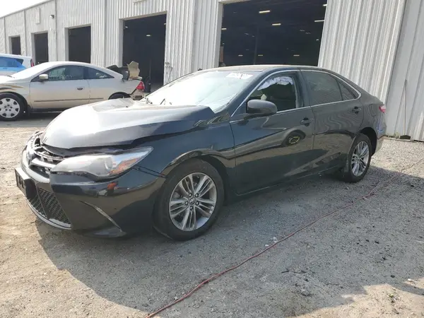 4T1BF1FK8HU397513 2017 TOYOTA CAMRY - Image 1