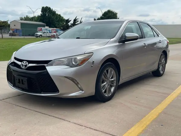 4T1BF1FK8HU399665 2017 TOYOTA CAMRY - Image 1