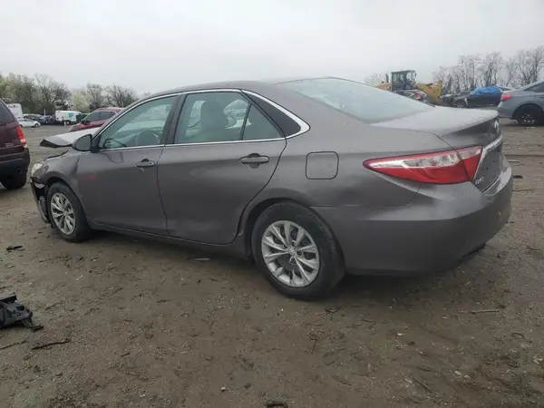 4T1BF1FK8HU400023 2017 TOYOTA CAMRY - Image 2