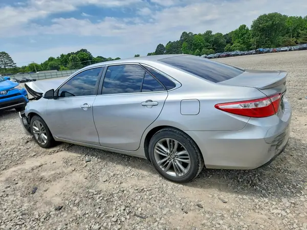 4T1BF1FK8HU400801 2017 TOYOTA CAMRY - Image 2