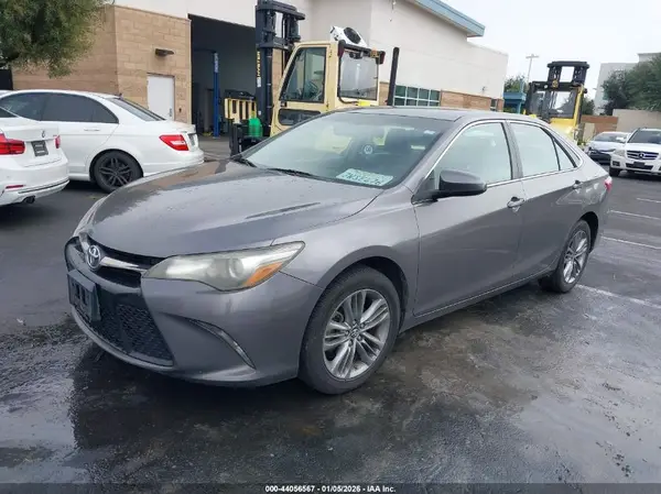 4T1BF1FK8HU401110 2017 TOYOTA CAMRY - Image 2