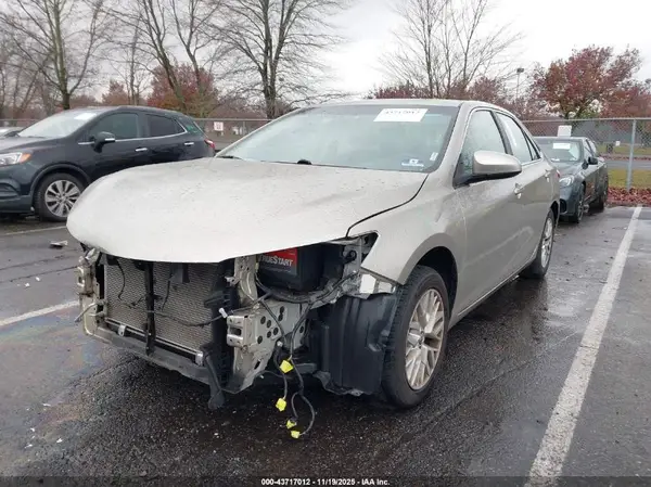 4T1BF1FK8HU401382 2017 TOYOTA CAMRY - Image 2