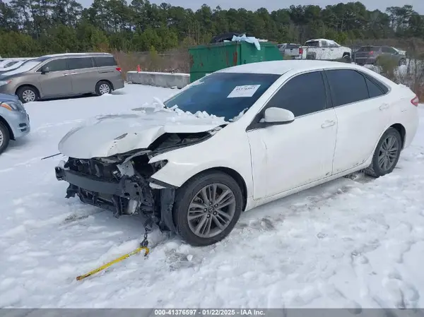 4T1BF1FK8HU404122 2017 TOYOTA CAMRY - Image 2