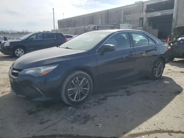 4T1BF1FK8HU404248 2017 TOYOTA CAMRY - Image 1