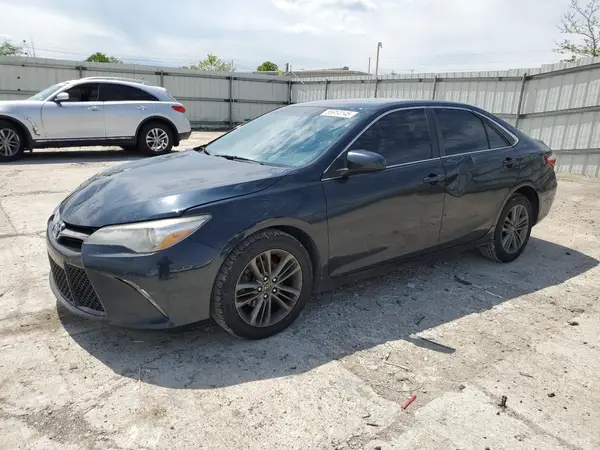 4T1BF1FK8HU405027 2017 TOYOTA CAMRY - Image 1