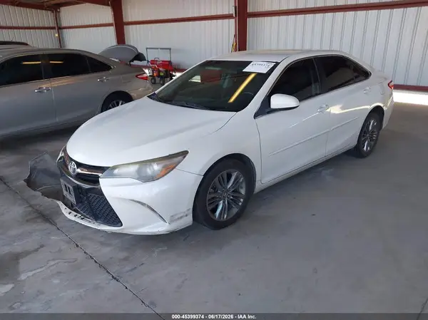 4T1BF1FK8HU407229 2017 TOYOTA CAMRY - Image 2