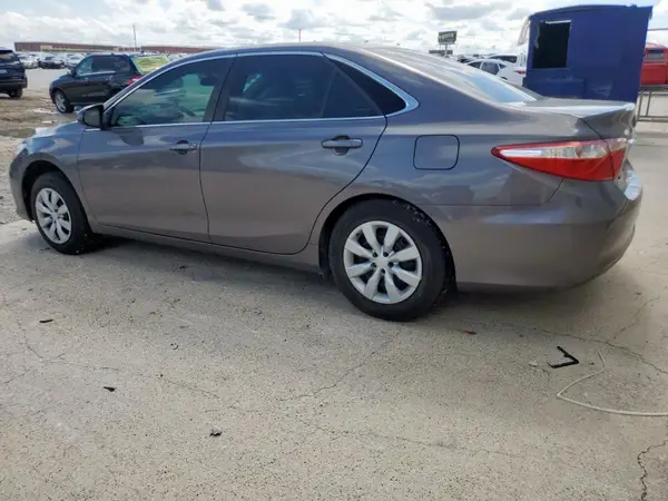 4T1BF1FK8HU408221 2017 TOYOTA CAMRY - Image 2