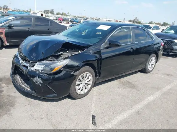 4T1BF1FK8HU409935 2017 TOYOTA CAMRY - Image 2