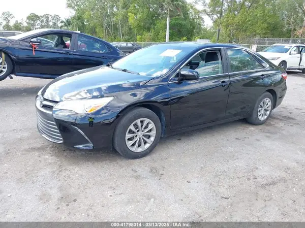 4T1BF1FK8HU412933 2017 TOYOTA CAMRY - Image 2