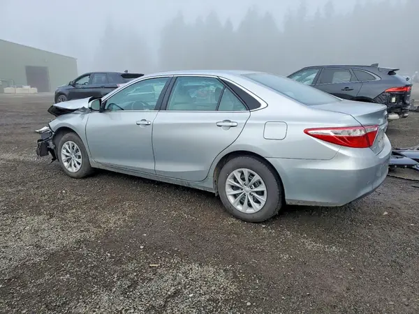 4T1BF1FK8HU416867 2017 TOYOTA CAMRY - Image 2
