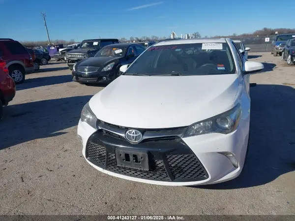 4T1BF1FK8HU420904 2017 TOYOTA CAMRY - Image 2