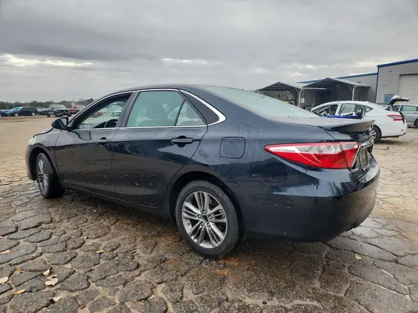 4T1BF1FK8HU421504 2017 TOYOTA CAMRY - Image 2