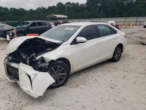 4T1BF1FK8HU421681 2017 TOYOTA CAMRY - Image 1