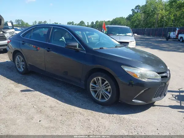4T1BF1FK8HU422328 2017 TOYOTA CAMRY - Image 1