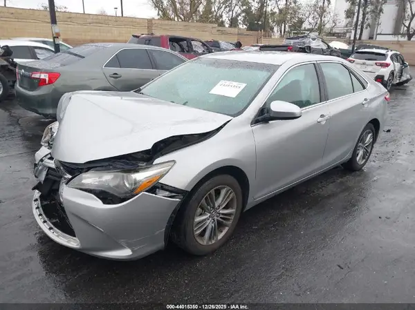 4T1BF1FK8HU424841 2017 TOYOTA CAMRY - Image 2