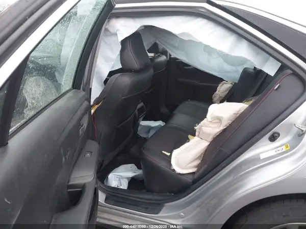 4T1BF1FK8HU424841 2017 TOYOTA CAMRY - Image 8