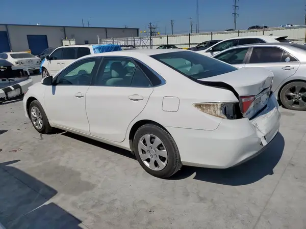 4T1BF1FK8HU426850 2017 TOYOTA CAMRY - Image 2