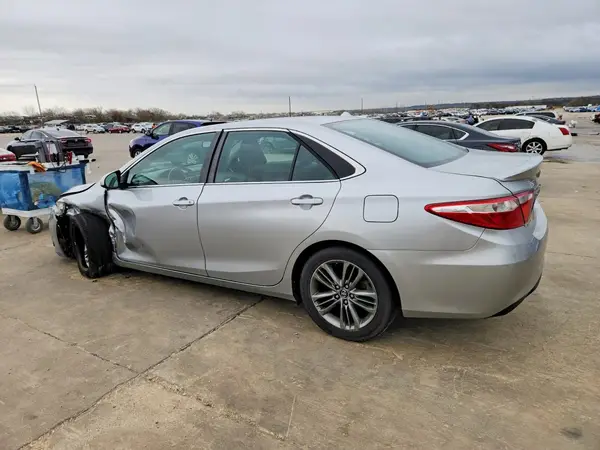 4T1BF1FK8HU427061 2017 TOYOTA CAMRY - Image 2