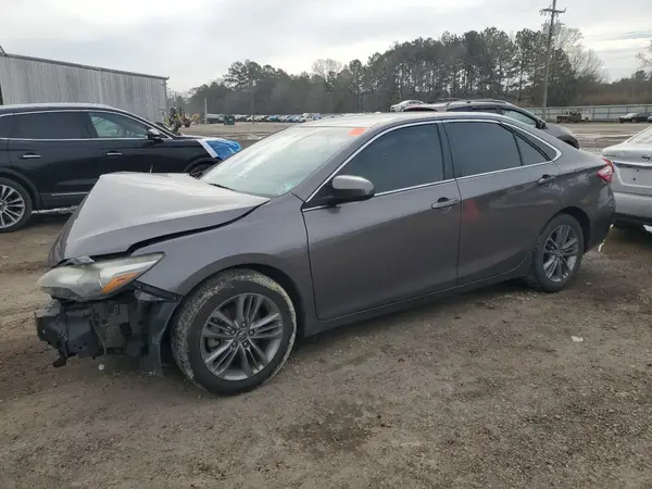 4T1BF1FK8HU427318 2017 TOYOTA CAMRY - Image 1