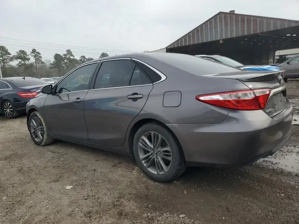 4T1BF1FK8HU427318 2017 TOYOTA CAMRY - Image 2