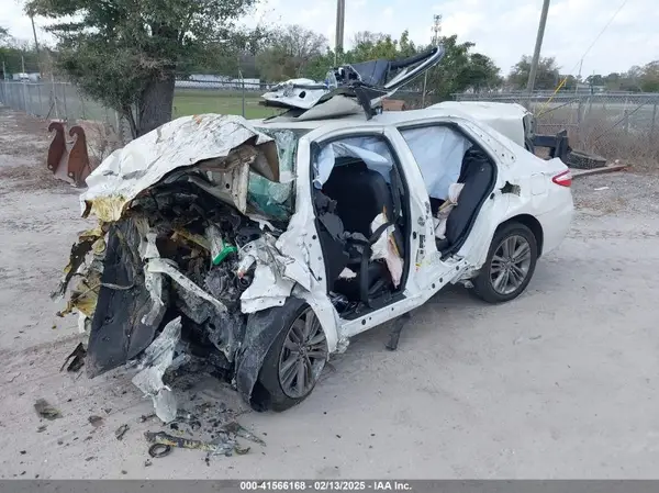 4T1BF1FK8HU430283 2017 TOYOTA CAMRY - Image 2