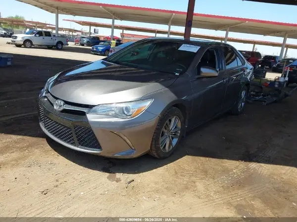 4T1BF1FK8HU430414 2017 TOYOTA CAMRY - Image 2