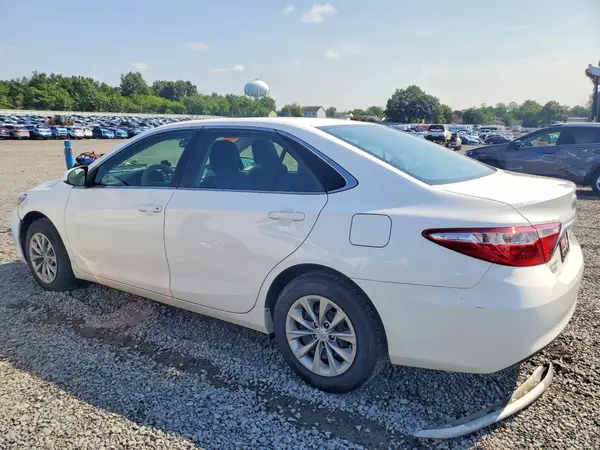 4T1BF1FK8HU432082 2017 TOYOTA CAMRY - Image 2