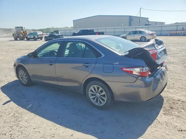 4T1BF1FK8HU433281 2017 TOYOTA CAMRY - Image 2