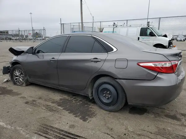 4T1BF1FK8HU433636 2017 TOYOTA CAMRY - Image 2