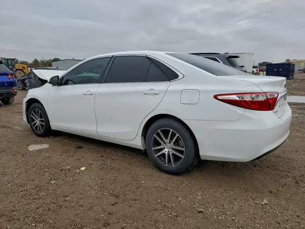 4T1BF1FK8HU435631 2017 TOYOTA CAMRY - Image 2