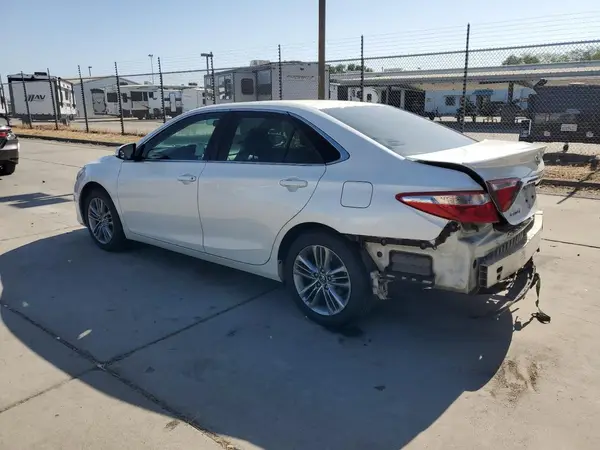 4T1BF1FK8HU437783 2017 TOYOTA CAMRY - Image 2
