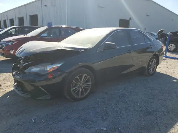 4T1BF1FK8HU438223 2017 TOYOTA CAMRY - Image 1