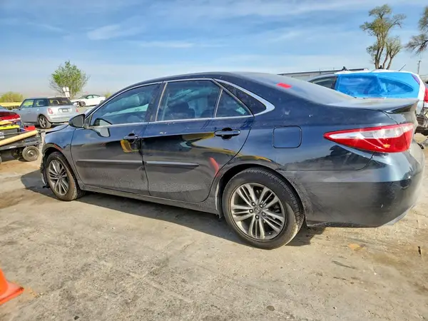 4T1BF1FK8HU438397 2017 TOYOTA CAMRY - Image 2