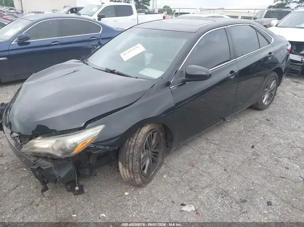4T1BF1FK8HU441560 2017 TOYOTA CAMRY - Image 2