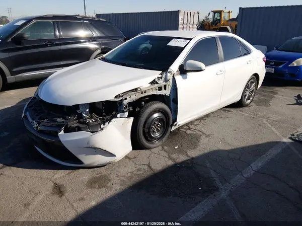 4T1BF1FK8HU442966 2017 TOYOTA CAMRY - Image 2