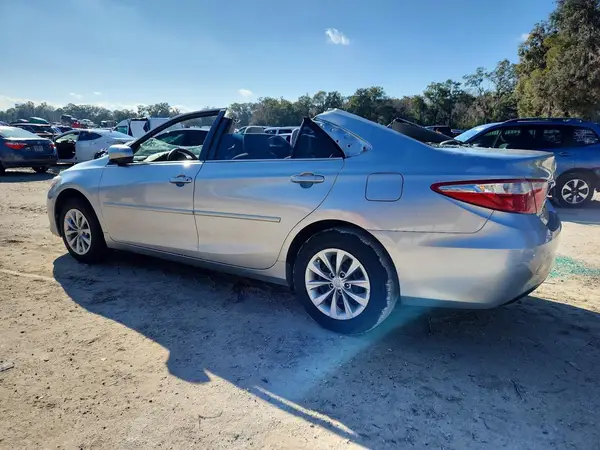4T1BF1FK8HU443227 2017 TOYOTA CAMRY - Image 2