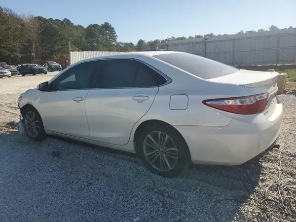 4T1BF1FK8HU444118 2017 TOYOTA CAMRY - Image 2