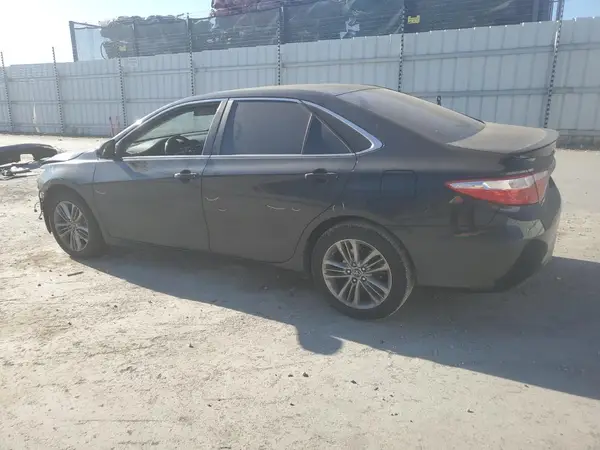 4T1BF1FK8HU445124 2017 TOYOTA CAMRY - Image 2
