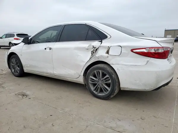 4T1BF1FK8HU446161 2017 TOYOTA CAMRY - Image 2