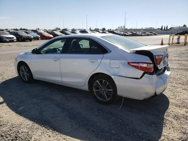 4T1BF1FK8HU447360 2017 TOYOTA CAMRY - Image 2