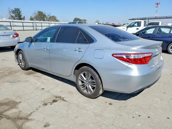 4T1BF1FK8HU447813 2017 TOYOTA CAMRY - Image 2