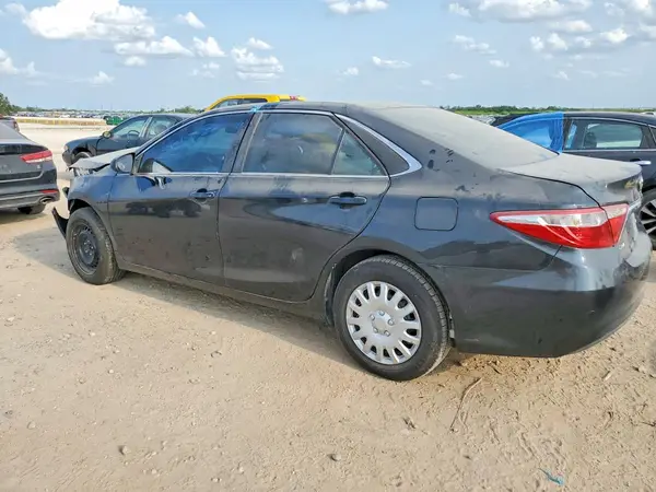4T1BF1FK8HU450503 2017 TOYOTA CAMRY - Image 2
